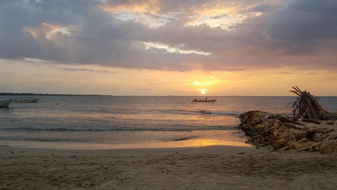 Hostel Beach House Rincon Екстер'єр фото
